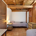 Tra Montagna E Citta - *