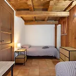 Tra Montagna E Citta - *