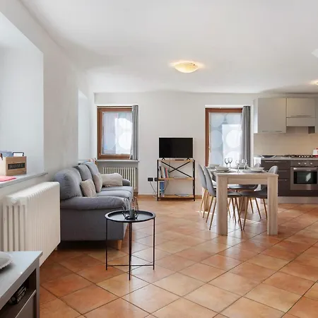 Appartement Tra Montagna E -
